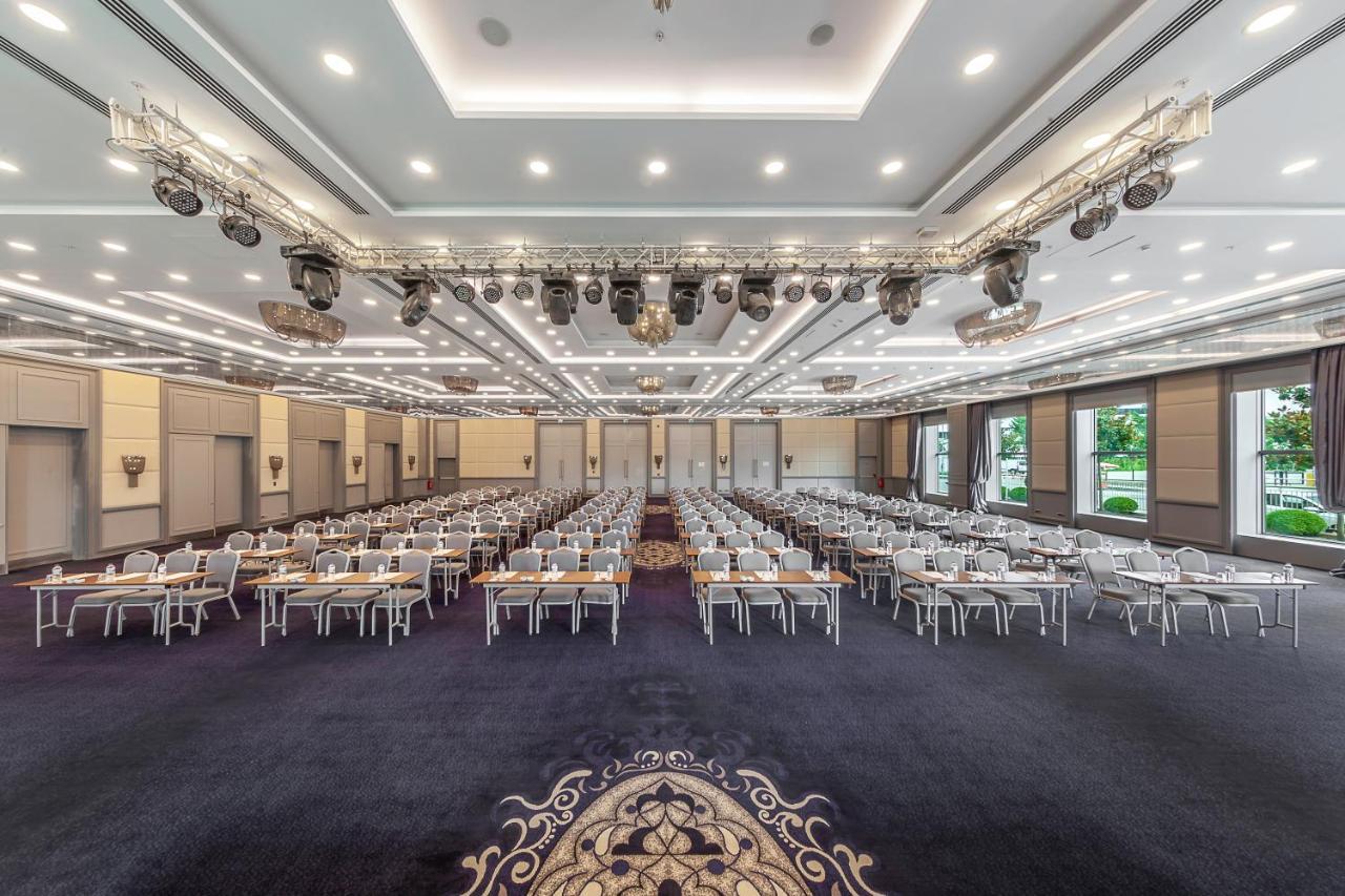Dedeman Bostanci Istanbul Hotel y Centro de Convenciones Exterior foto The main conference hall
