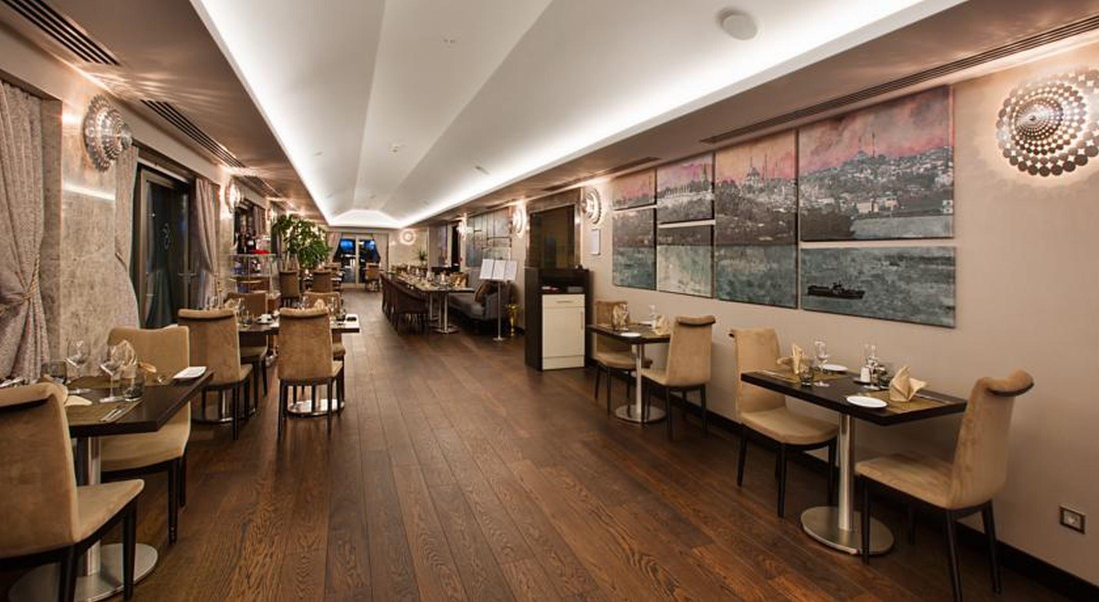 Dedeman Bostanci Istanbul Hotel y Centro de Convenciones Exterior foto The restaurant