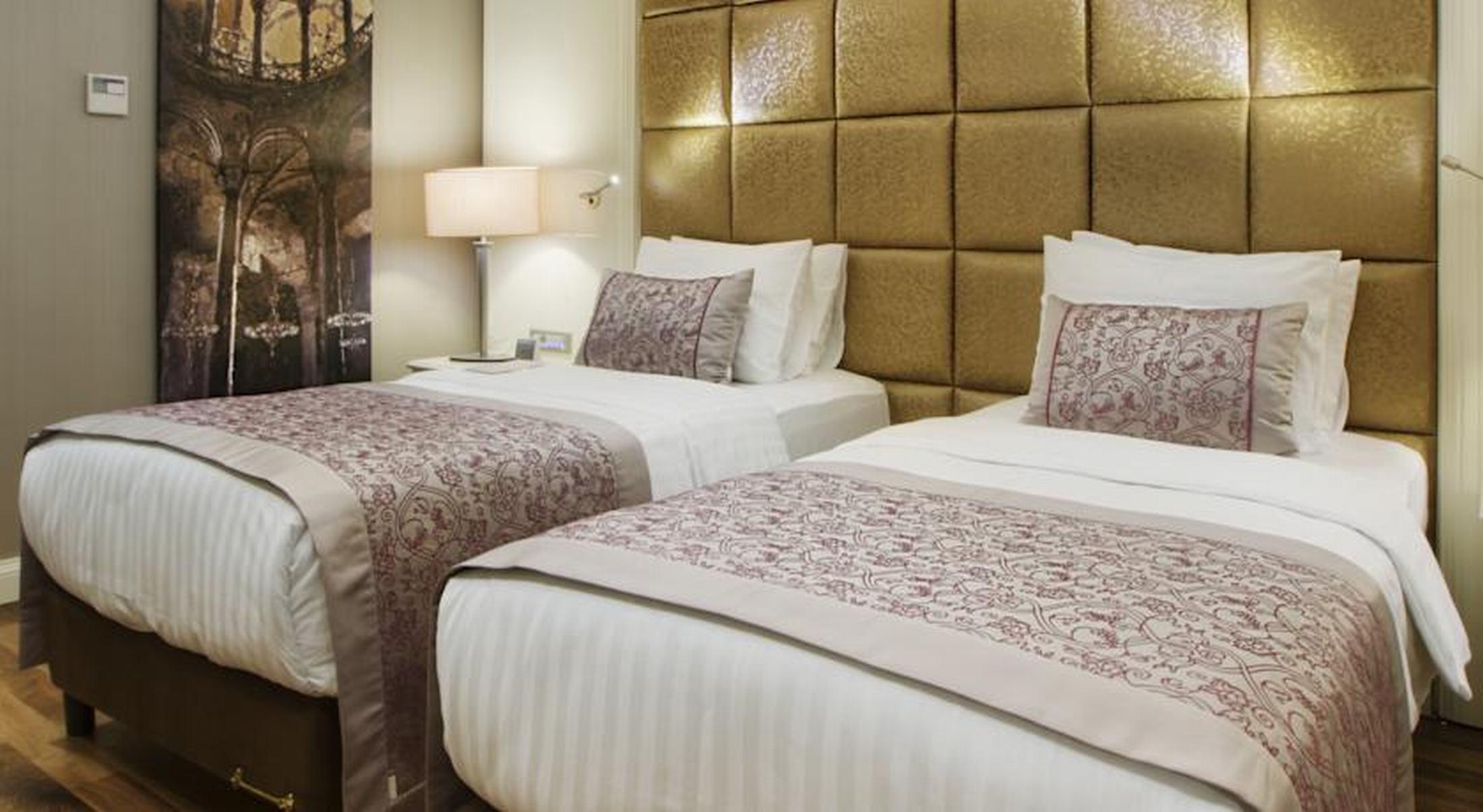 Dedeman Bostanci Istanbul Hotel y Centro de Convenciones Exterior foto A bed runner