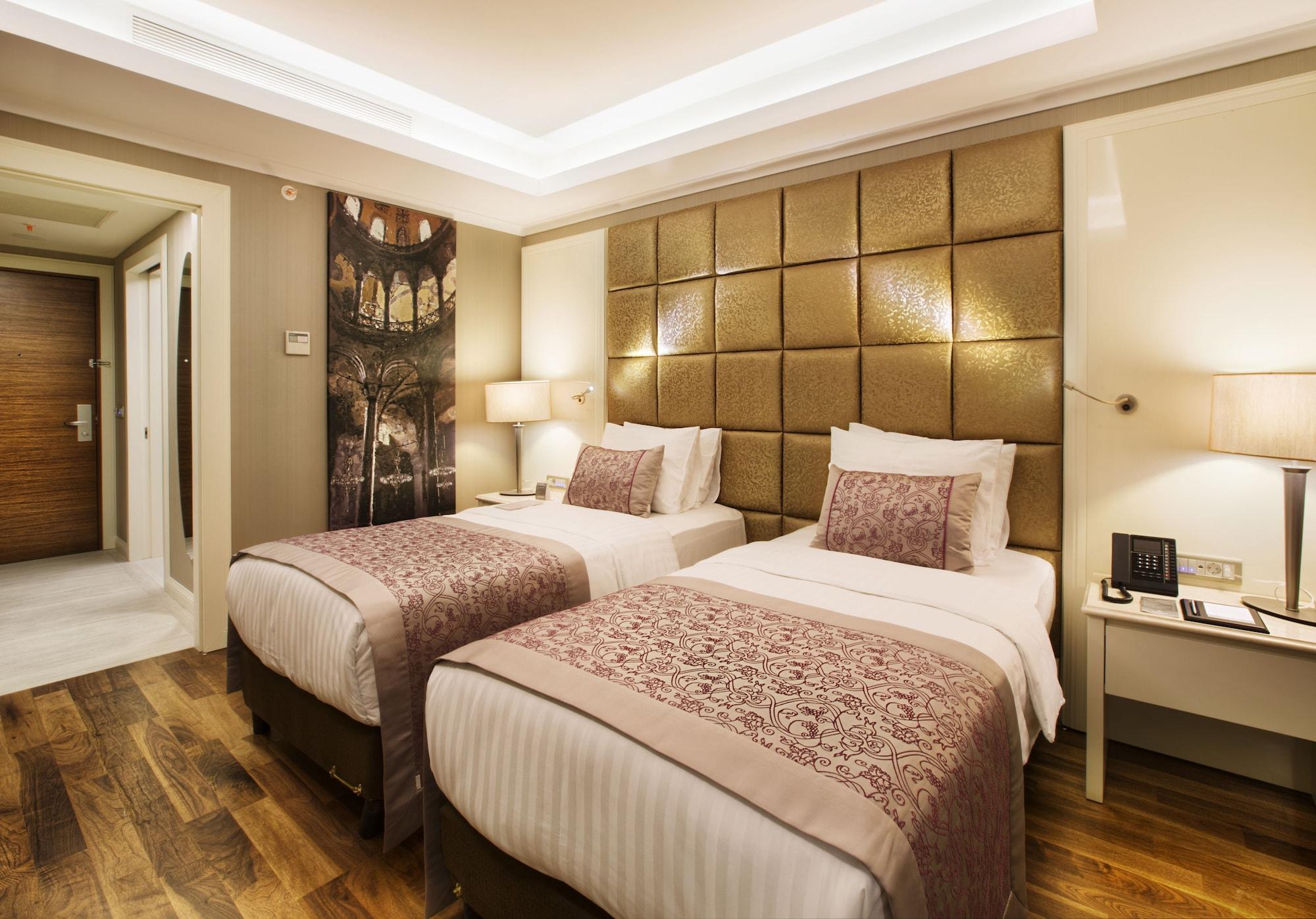Dedeman Bostanci Istanbul Hotel y Centro de Convenciones Exterior foto Deluxe Room