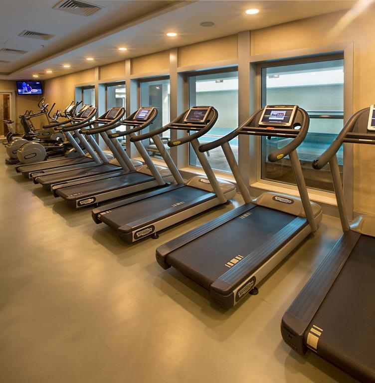 Dedeman Bostanci Istanbul Hotel y Centro de Convenciones Exterior foto Treadmills